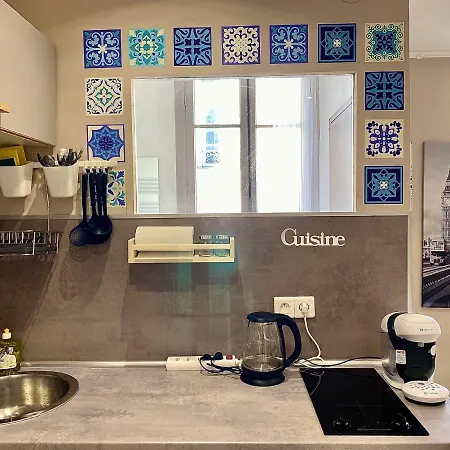 Lovely & Cozy Duplex Heart Of With Bathtub! * 尼斯